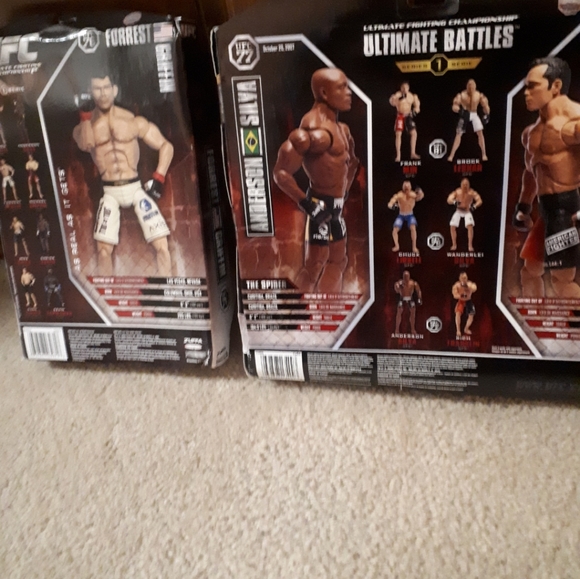 UFC action figures in box - Picture 3 of 6
